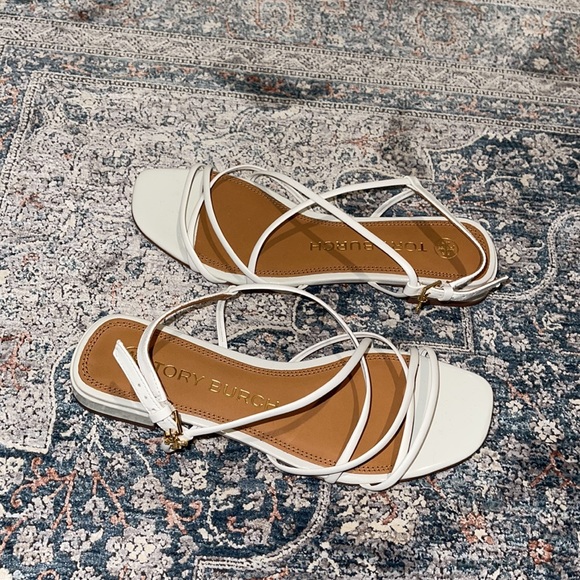 Like New tory burch sandals - Picture 1 of 6